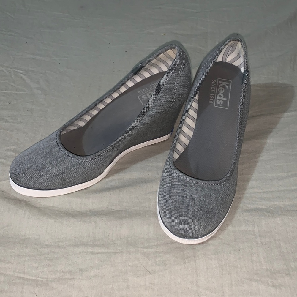 👠KEDS👠 Woman’s Heel Size 7 1/2 Grey Colour